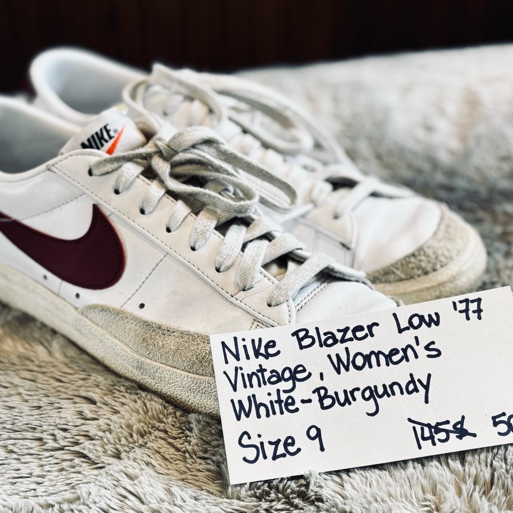 Nike Blazer Low '77 Women's Sneakers - White and Burgundy